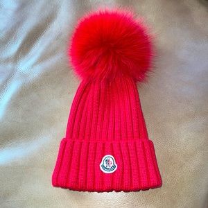 Moncler beanie ✨Authentic✨
